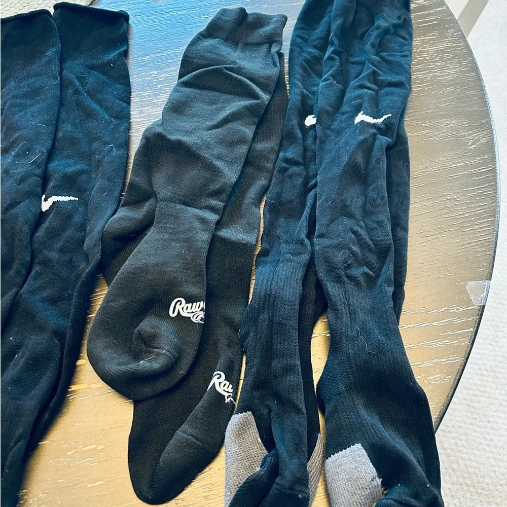 8 pair of kids baseball, soccer socks. Grade/Middle school aged. - Picture 6 of 8